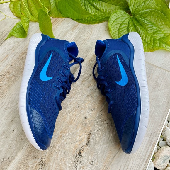 💙🤍Nike sneakers blue run - Size 6 Y- good for women size 7💙🤍 - Picture 3 of 5